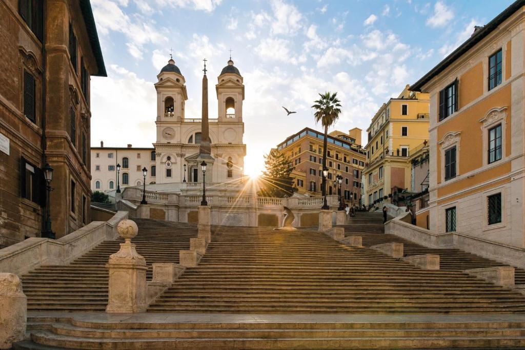Khách sạn ở Rome gần các bậc thang Tây Ban Nha (Spanish Steps) 